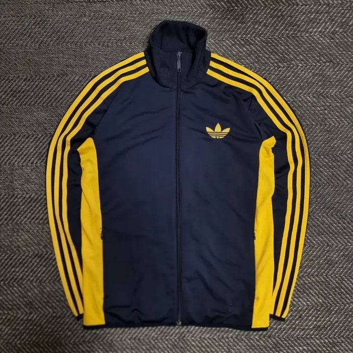 [BUNJANG] Adidas Europa Street Diver Jersey Navy Yellow / 아디다스 유로파 스트릿 다이버 져지 네이비 옐로