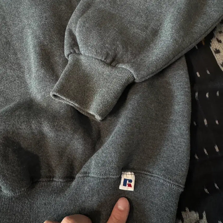 [BUNJANG] Russell Athletic Dark Gray Sweatshirt / USA 러셀 스웻셔츠 M 다크그레이