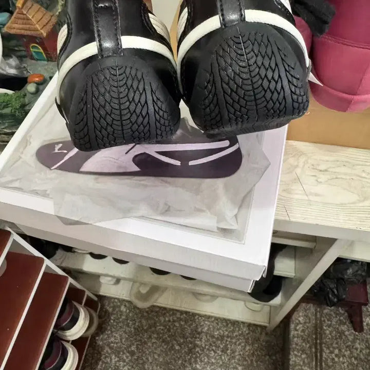 [SOLD OUT] 푸마 x 로제 스피드캣 PRM 블랙 웜 화이트 (230MM)