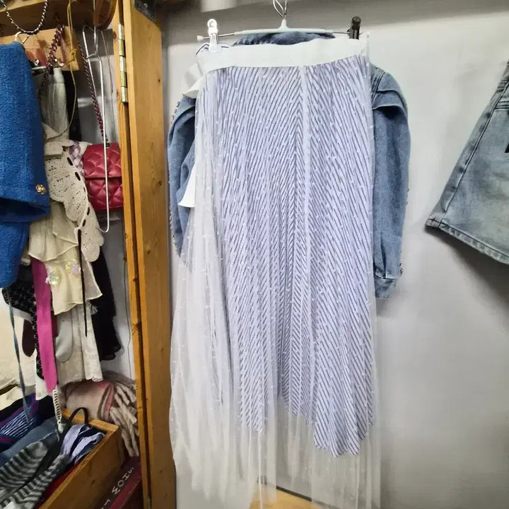 [BUNJANG] Stone Beads Balloon Denim Jacket &amp; Zigot Lace Layered Skirt / 스톤비즈 벌룬 반팔 데님자켓.지고트 레이스 원피스