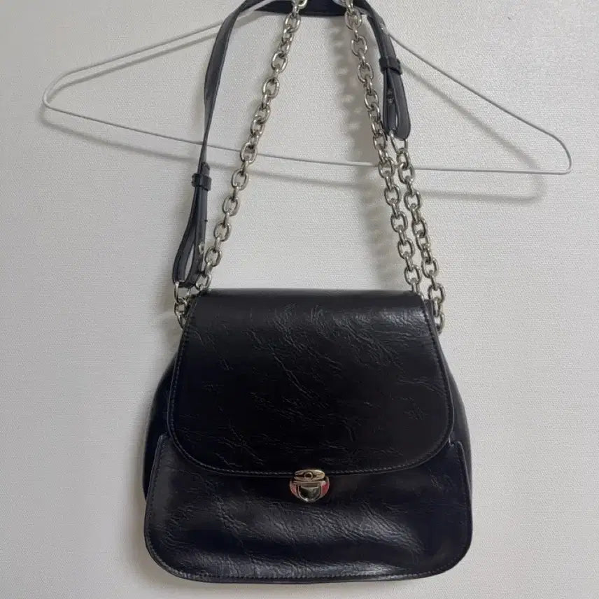 [BUNJANG] Ledery Other Classic Chain Bag / 레더리 아더 클래식 체인백