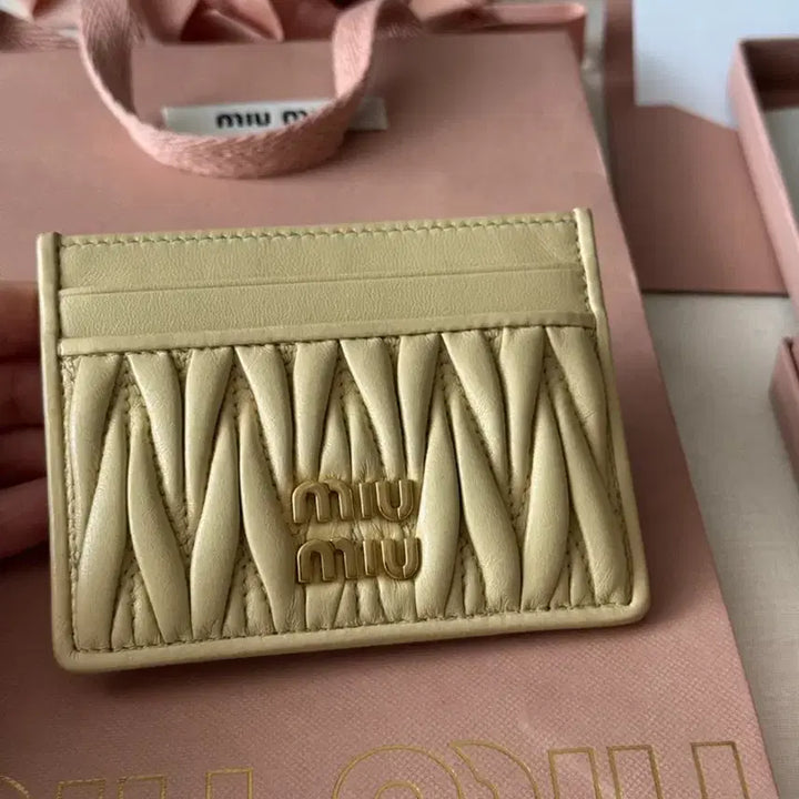 [BUNJANG] Miu Miu Matelassé Card Wallet / (정품/새제품) 미우미우 마테라쎄 카드지갑