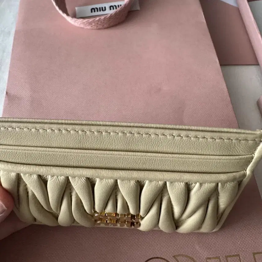[BUNJANG] Miu Miu Matelassé Card Wallet / (정품/새제품) 미우미우 마테라쎄 카드지갑
