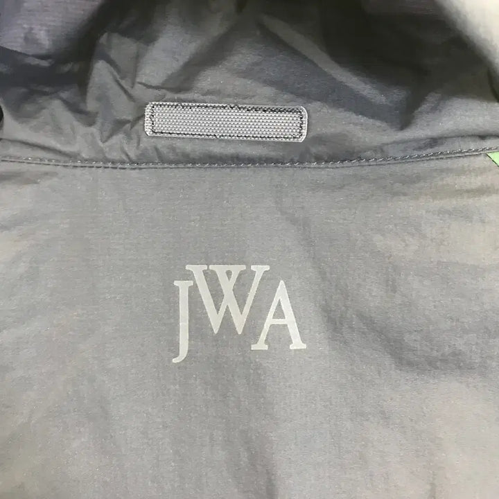 [BUNJANG] Uniqlo JW Anderson Windbreaker Jacket [XL] / 유니클로 JW앤더슨 바람막이자켓 [XL]