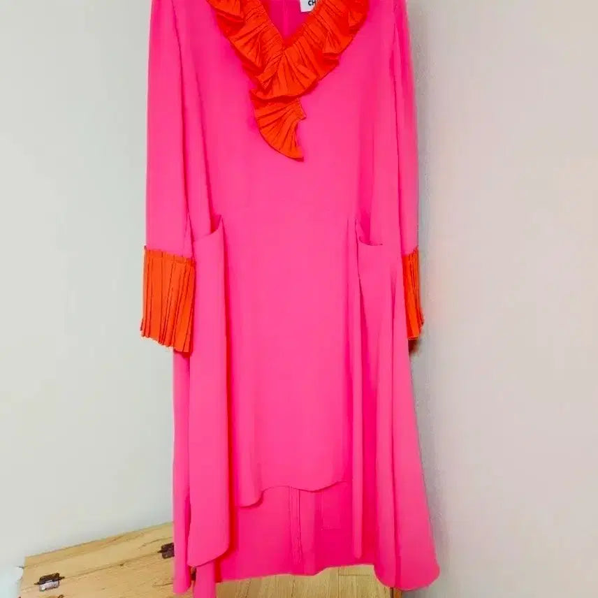 [SOLD OUT] 럭키슈에뜨 오렌지배색 핑크프릴 원피스 새상품급