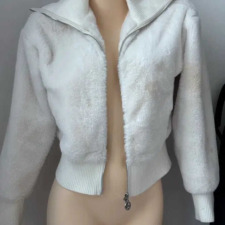 [BUNJANG] Guess Cropped Fur Zip-up Jacket / guess 크롭 퍼 집업
