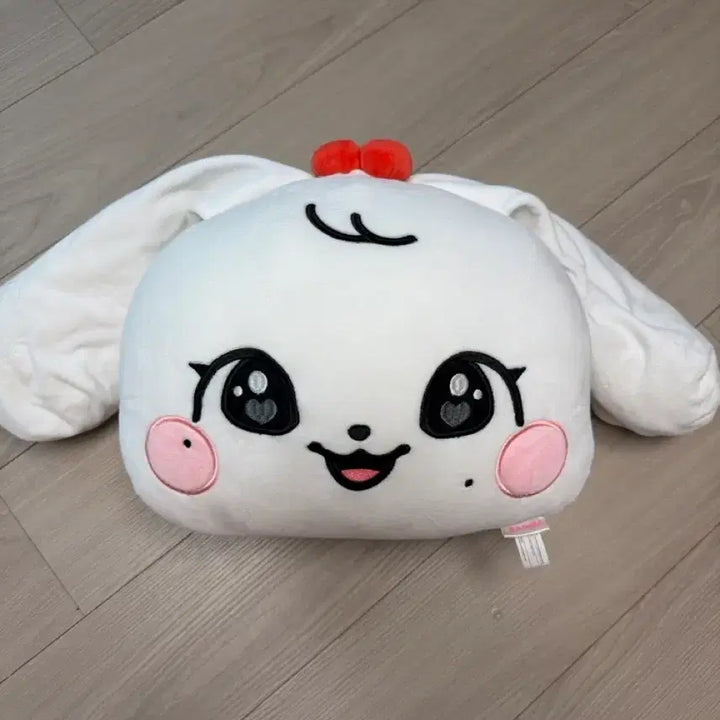 [SOLD OUT] 아이브 미니브 체리 쿠션