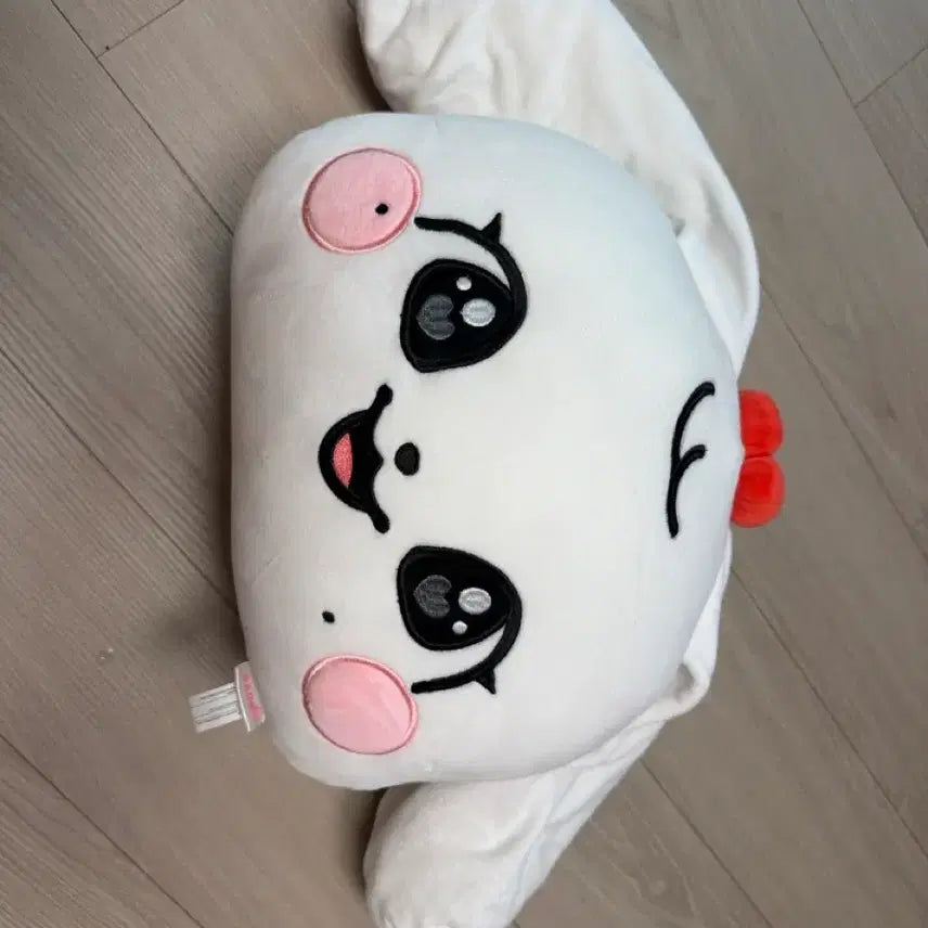 [SOLD OUT] 아이브 미니브 체리 쿠션