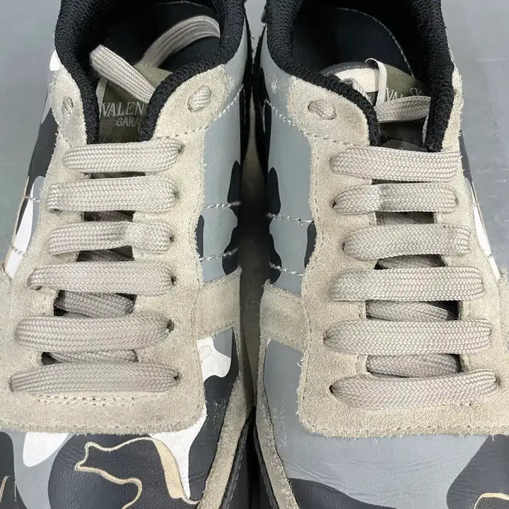 [BUNJANG] Valentino Camouflage Sneakers / 발렌티노 카모플라주 스니커즈 43(gr-4533)