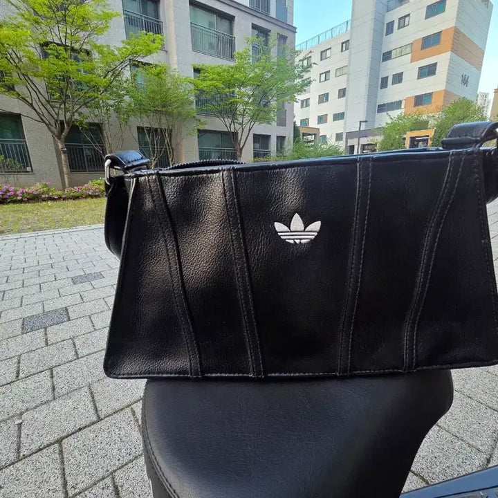 [SOLD OUT] 아디다스 미니 에어라이너 블랙 숄더백 가방