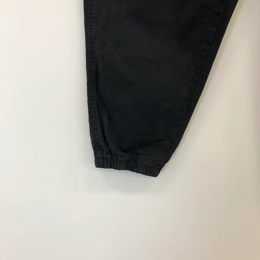 [BUNJANG] Uniqlo Garment Cargo Jogger Pants Black Size L / 유니클로 가먼트 카고조거팬츠 33-34