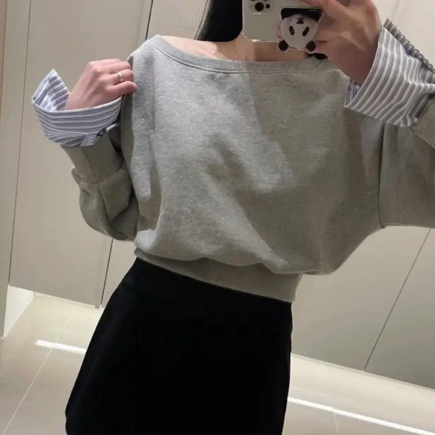 [BUNJANG] Crop Sweatshirt with Striped Wrist Layering / 크롭 맨투맨 + 스트라이프 손목 레이어드