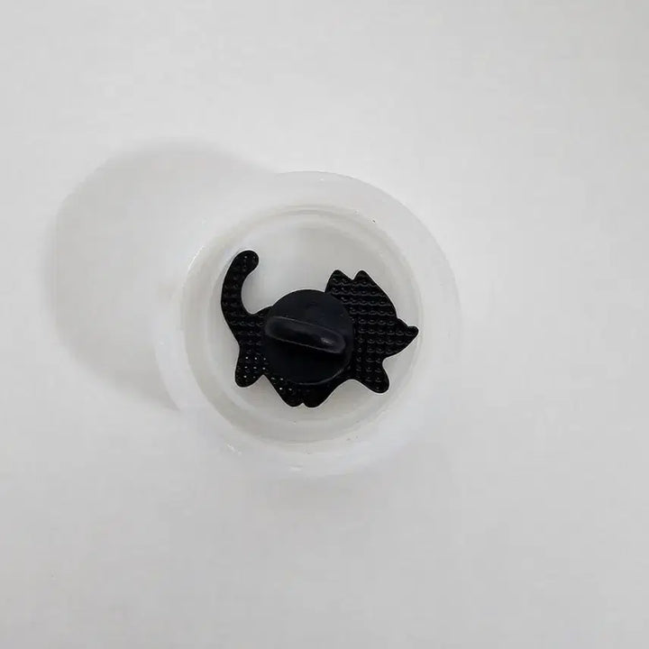 [SOLD OUT] 블랙고양이 뱃지 (새상품)