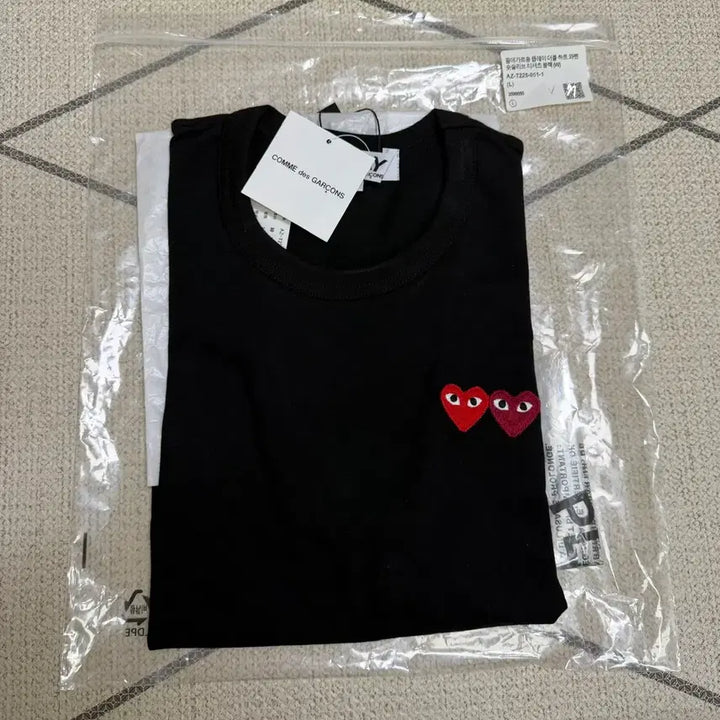 [SOLD OUT] 꼼데가르송 더블와펜 반팔티 블랙 새제품