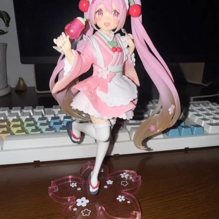 [BUNJANG] Sakura Miku Maid Outfit Figure / 사쿠라미쿠 메이드복 피규어