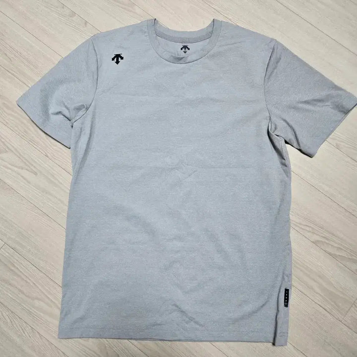 [BUNJANG] Descente Gray Short Sleeve T-shirt / 데상트 회색 반팔 티셔츠