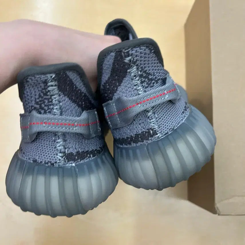 [BUNJANG] Adidas Yeezy Boost 350 V2 Beluga 2.0 Sneakers (Size 280) / (새상품) 280 아디다스 이지 부스트 350 V2 벨루가 2.0