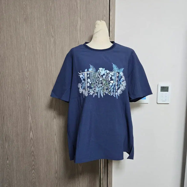 [SOLD OUT] 새상품)  PAT 네이비 냉감 반팔 블라우스