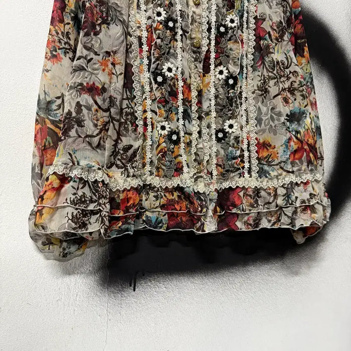 [BUNJANG] Vintage Ethnic Mori Lace Crop Blouse / VTG 빈티지 에스닉 모리 레이스 디테일 크롭 블라우스