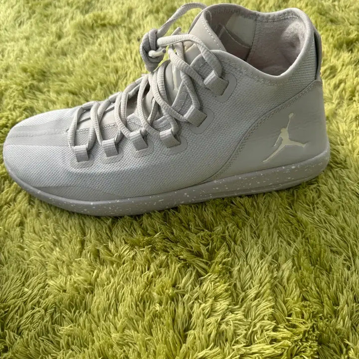 [BUNJANG] Nike Jordan Reveal Light Bone Sneakers / [Vintage] 조던 리빌 라이트 본 270(희소성있는미니멀)A급