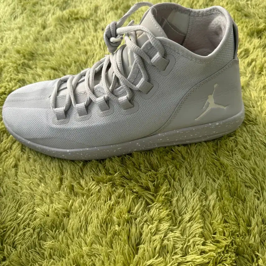 [BUNJANG] Nike Jordan Reveal Light Bone Sneakers / [Vintage] 조던 리빌 라이트 본 270(희소성있는미니멀)A급