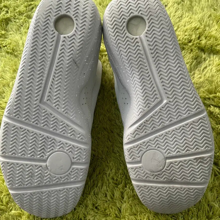 [BUNJANG] Nike Jordan Reveal Light Bone Sneakers / [Vintage] 조던 리빌 라이트 본 270(희소성있는미니멀)A급
