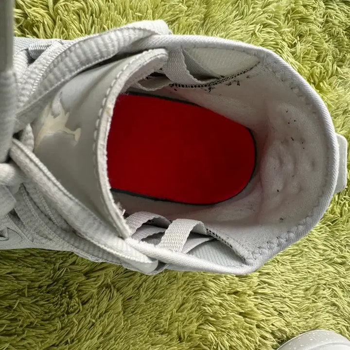 [BUNJANG] Nike Jordan Reveal Light Bone Sneakers / [Vintage] 조던 리빌 라이트 본 270(희소성있는미니멀)A급