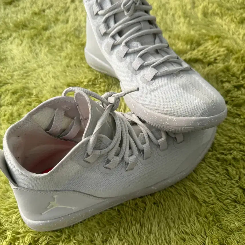 [BUNJANG] Nike Jordan Reveal Light Bone Sneakers / [Vintage] 조던 리빌 라이트 본 270(희소성있는미니멀)A급