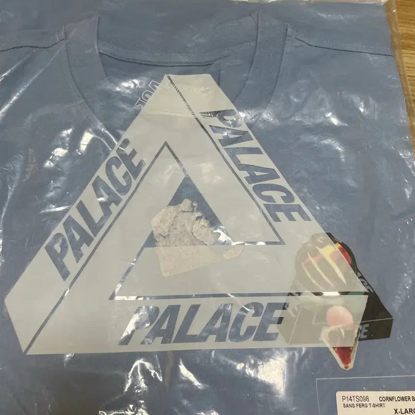 [BUNJANG] Palace Sans Ferg T-shirt Cornflower XL / 팔라스 Sans Ferg 티셔츠 Cornflower XL