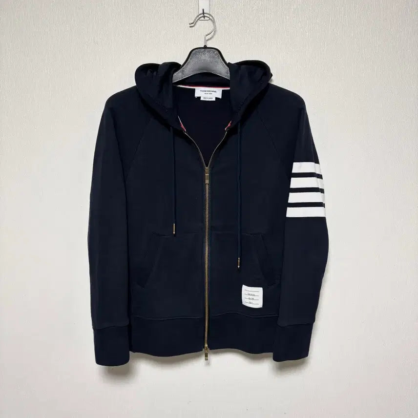 [SOLD OUT] [4] 톰브라운 사선완장 후드집업 네이비 금장