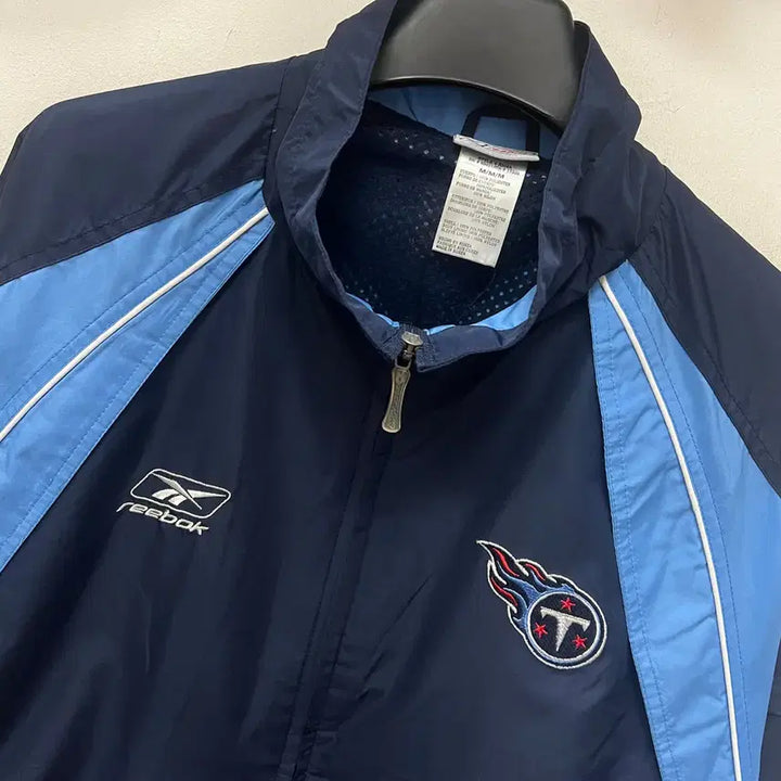 [BUNJANG] Reebok Tennessee Titans Windbreaker Jacket / 리복 x NFL 테네시 타이탄스 바람막이 자켓 해외 M