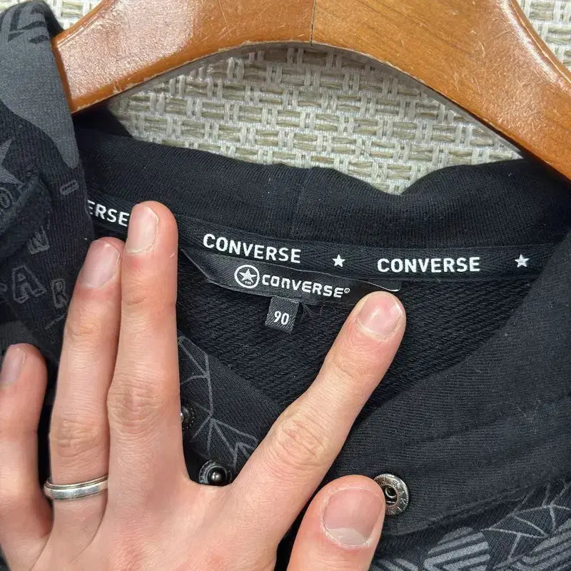 [BUNJANG] Converse Embroidered Logo Multi-Pattern Hoodie / 컨버스 자수로고 멀티패턴 후드티 90 A09509