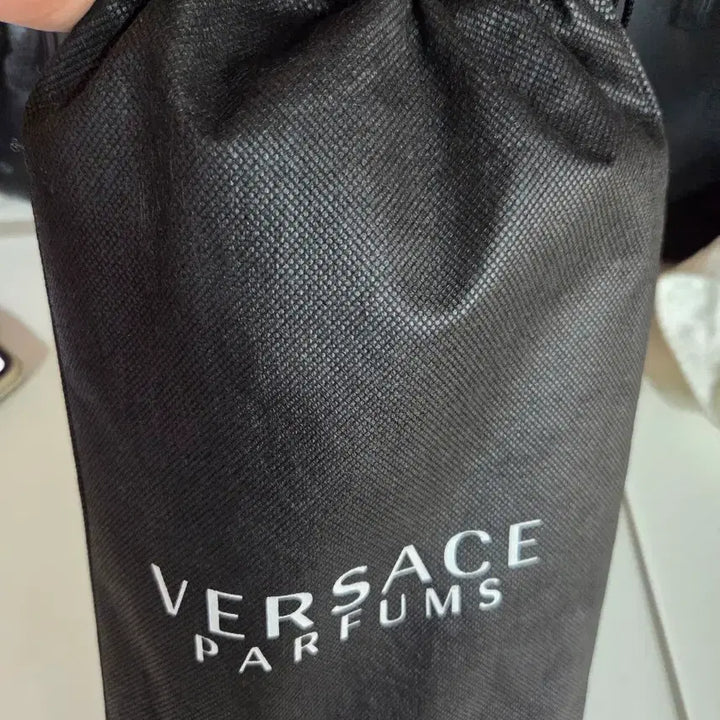 [BUNJANG] Versace Black/Gold Mini Crossbody Bag / 베르사체 파퓸 블랙/골드 미니 크로스백