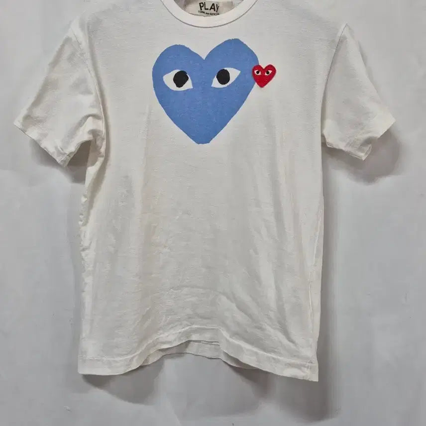 [SOLD OUT] 정품 꼼데가르송 남성 플레이 반팔티 화이트 블루하트