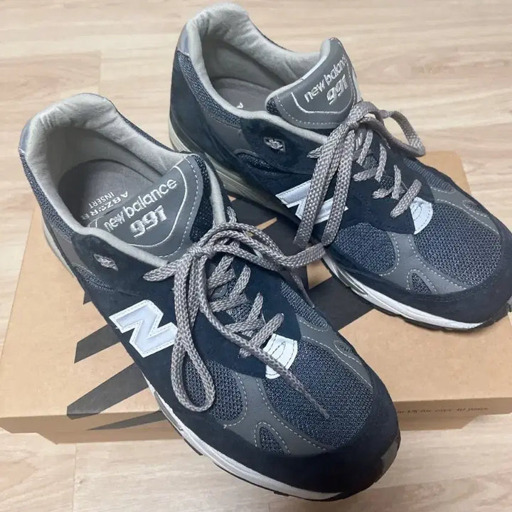 [SOLD OUT] 뉴발란스 991 v1 네이비 275