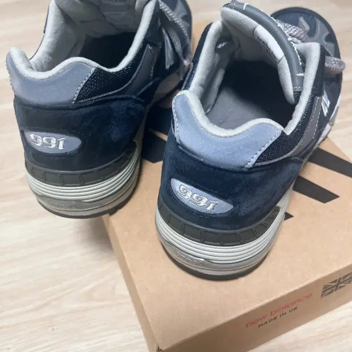 [SOLD OUT] 뉴발란스 991 v1 네이비 275