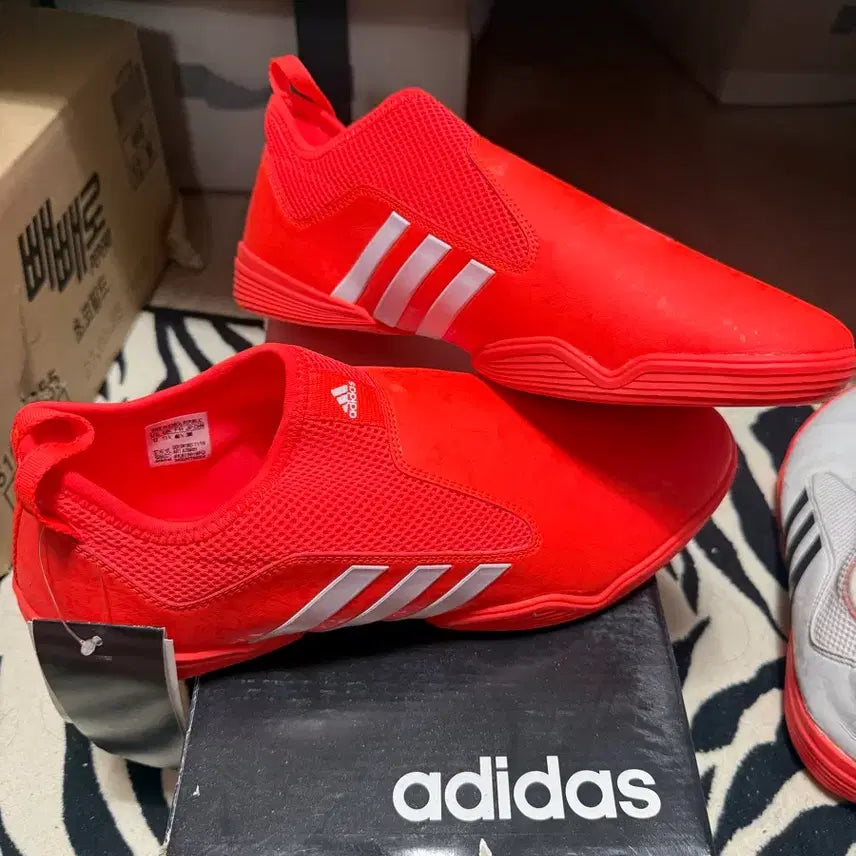 [BUNJANG] Adidas Taekwondo Shoes Size 300 / 당근킥 태권도화 사이즈300