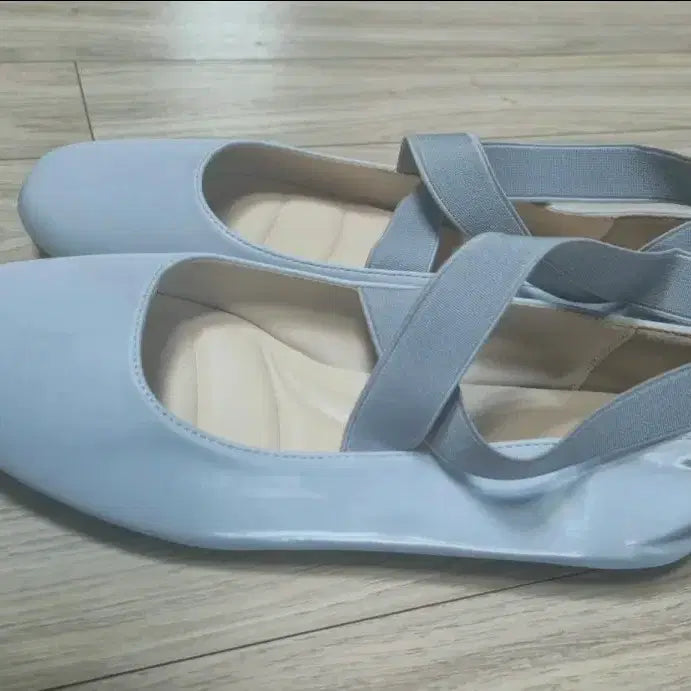 [BUNJANG] Cross Strap Ballerina Flat Shoes - Baby Blue / (w컨셉 구매)크로스 스트랩 블루 발레리나 플랫 슈즈