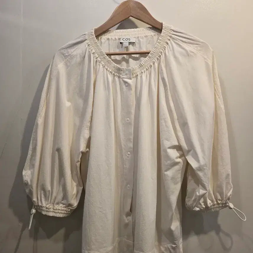 [SOLD OUT] COS 아이보리 블라우스 S