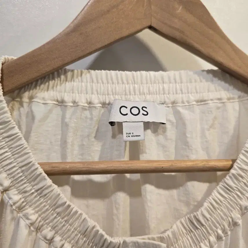 [SOLD OUT] COS 아이보리 블라우스 S