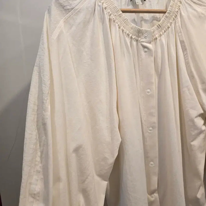 [SOLD OUT] COS 아이보리 블라우스 S