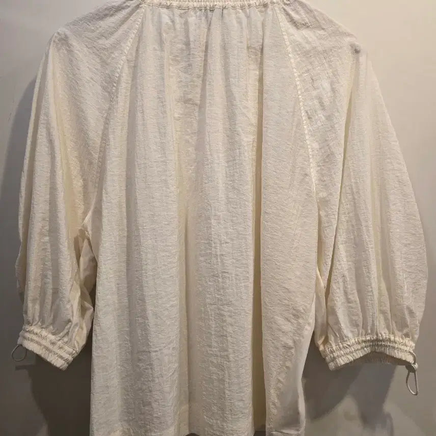 [SOLD OUT] COS 아이보리 블라우스 S
