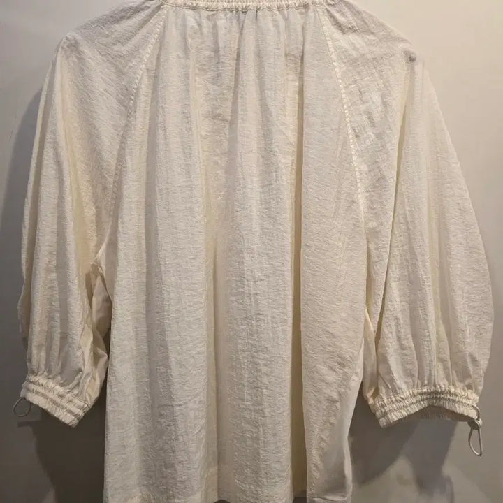[SOLD OUT] COS 아이보리 블라우스 S