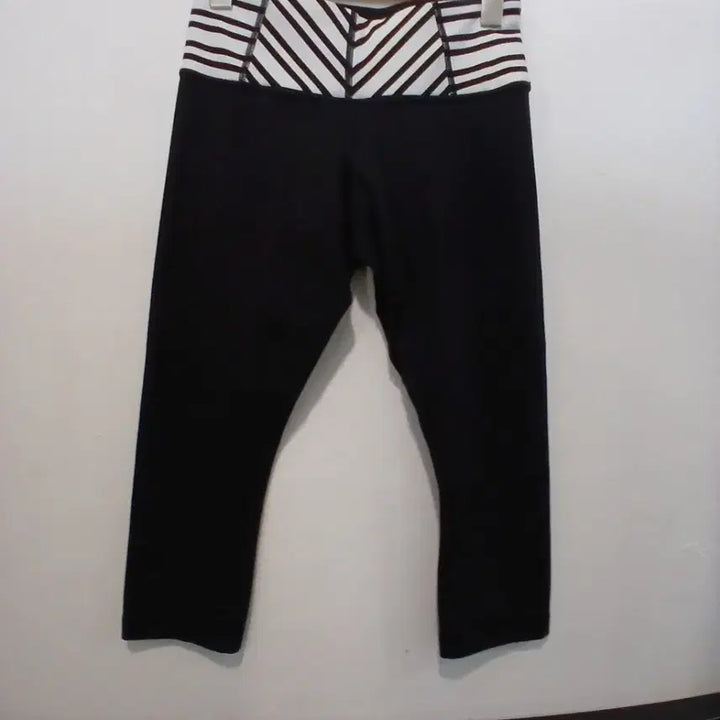 [BUNJANG] Lululemon Black 7/8 Leggings Size 4 / 룰루레몬 블랙 7부 레깅스 4사이즈