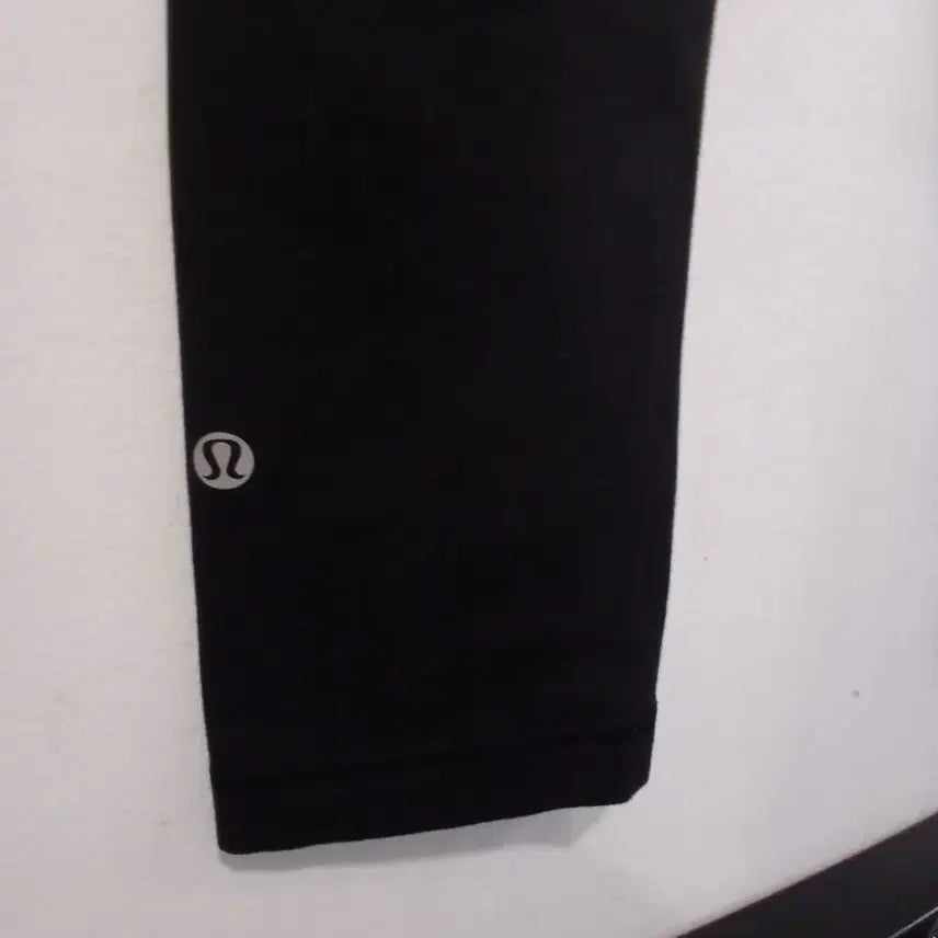 [BUNJANG] Lululemon Black 7/8 Leggings Size 4 / 룰루레몬 블랙 7부 레깅스 4사이즈