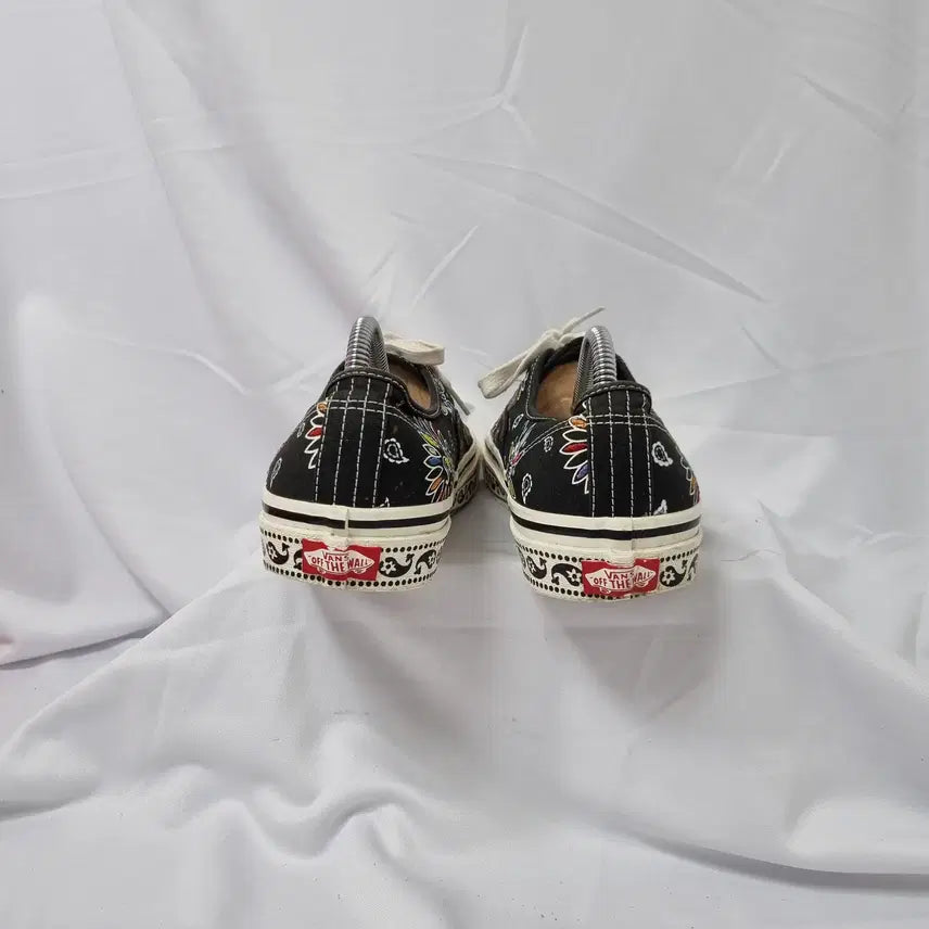 [SOLD OUT] 빈티지하서 275 반스 어센틱 44 DX 애너하임 팩토리 페이즐리 블랙