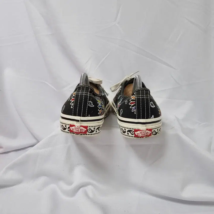 [SOLD OUT] 빈티지하서 275 반스 어센틱 44 DX 애너하임 팩토리 페이즐리 블랙