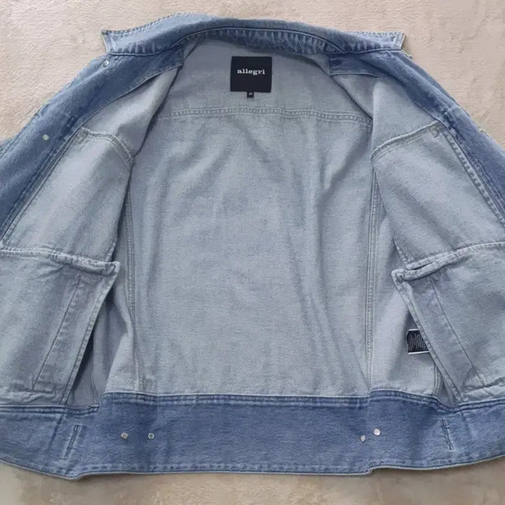 [BUNJANG] Allegri Semi-Washed Denim Jacket / 알레그리 세미워싱 청데님 자켓 판매 합니다.