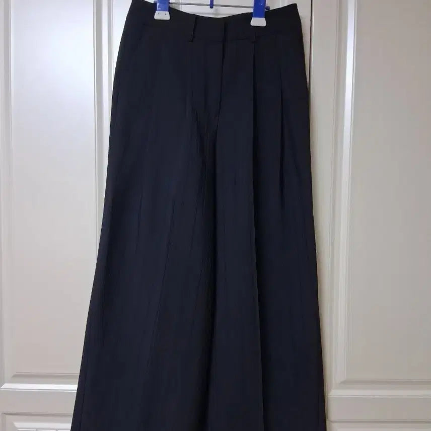 [BUNJANG] ORR Tucked Wide Fit Low Waist Slacks / 오르ORR 핀턱와이드핏 로우웨이스트M66 오르슬랙스와이드팬츠