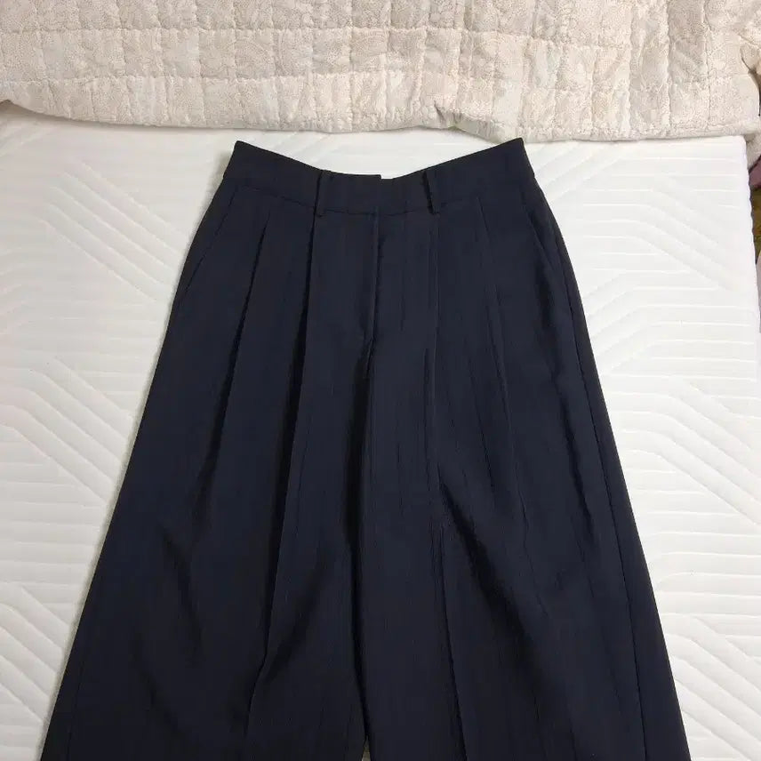 [BUNJANG] ORR Tucked Wide Fit Low Waist Slacks / 오르ORR 핀턱와이드핏 로우웨이스트M66 오르슬랙스와이드팬츠